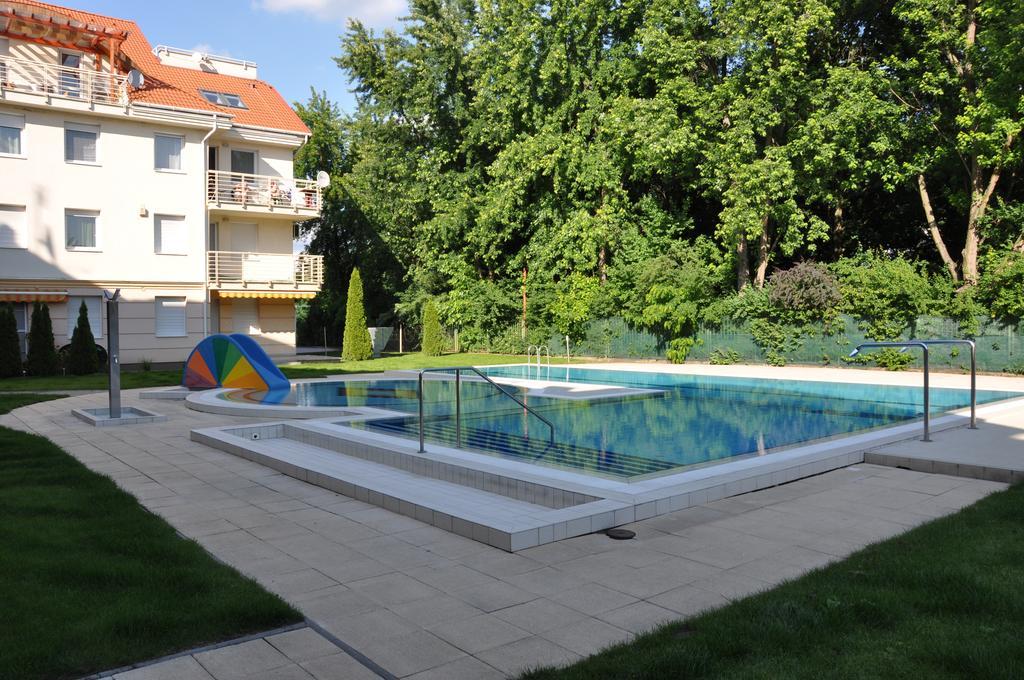 Aqua Wellness Apartments Hajdúszoboszló Zimmer foto